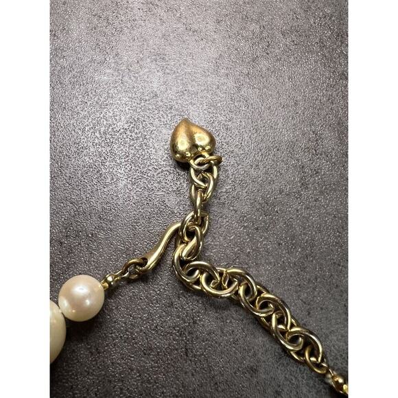 Vntg CAROLEE HAND-KNOTTED FAUX GOLD PEARL NECKLACE Gold Tone CHAIN HEART END - Picture 9 of 12